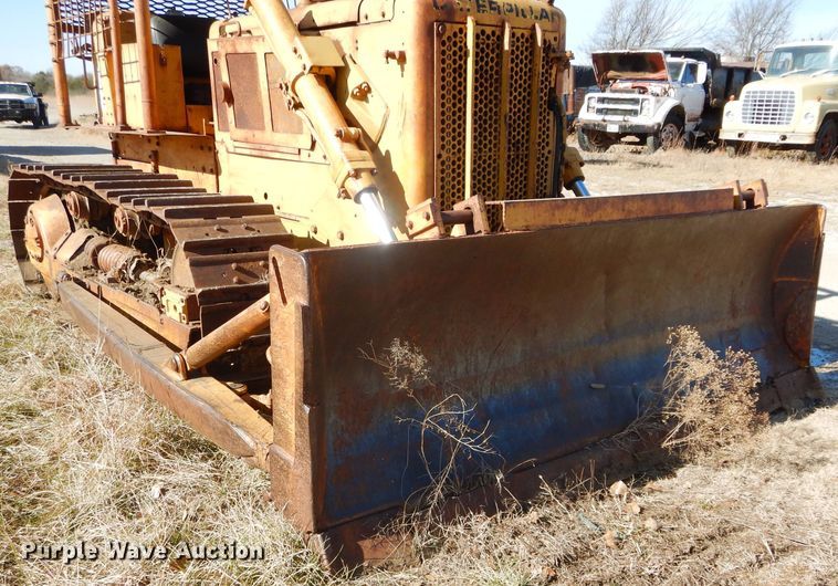 image for item GF9831 1972 Caterpillar D5 dozer