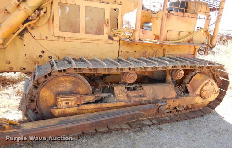 image for item GF9831 1972 Caterpillar D5 dozer