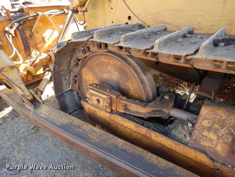 image for item GF9831 1972 Caterpillar D5 dozer