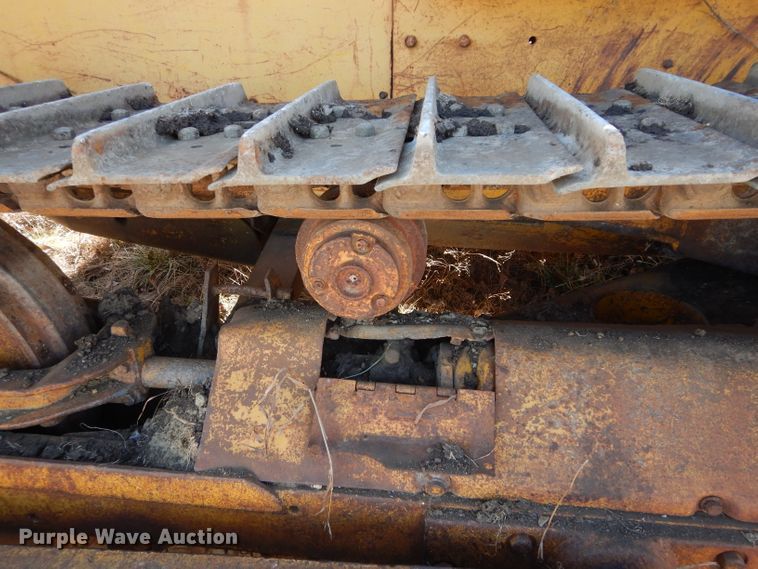image for item GF9831 1972 Caterpillar D5 dozer