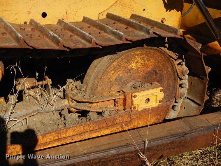 image for item GF9831 1972 Caterpillar D5 dozer