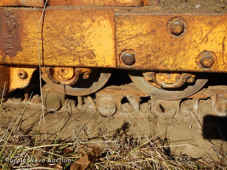 image for item GF9831 1972 Caterpillar D5 dozer