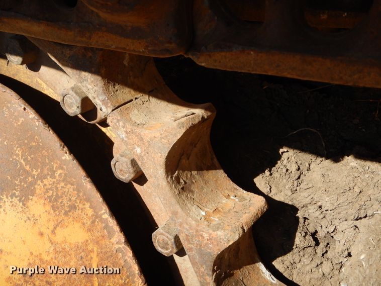 image for item GF9831 1972 Caterpillar D5 dozer