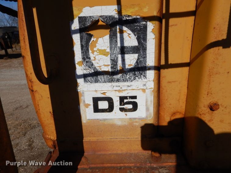 image for item GF9831 1972 Caterpillar D5 dozer