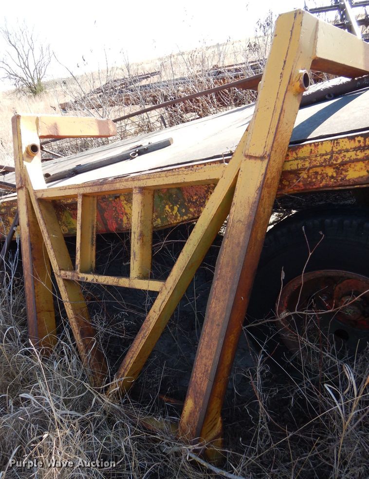 image for item GF9831 1972 Caterpillar D5 dozer