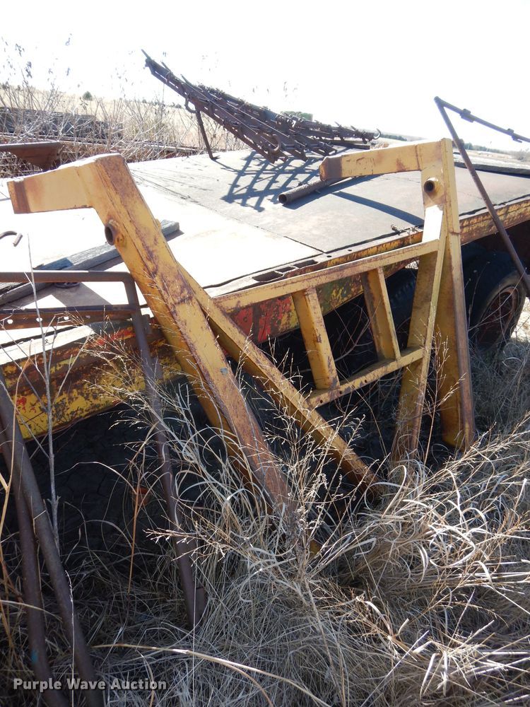 image for item GF9831 1972 Caterpillar D5 dozer