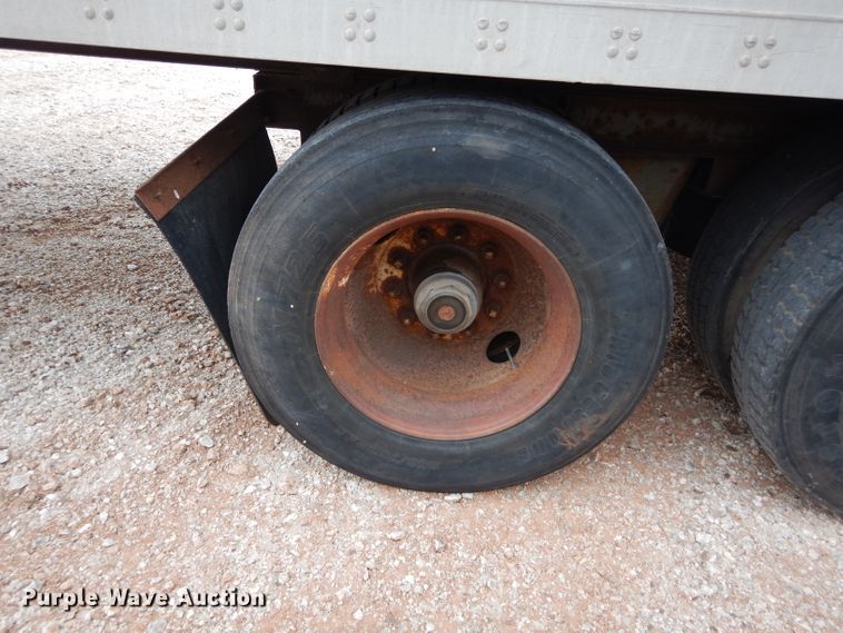 image for item GF9838 1990 Fruehauf FB915-12-53LP dry van trailer