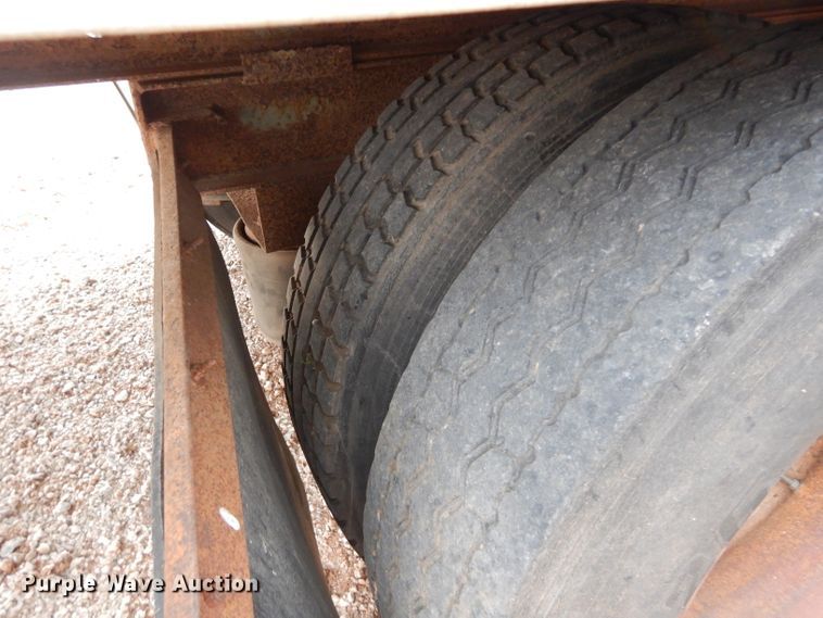 image for item GF9838 1990 Fruehauf FB915-12-53LP dry van trailer