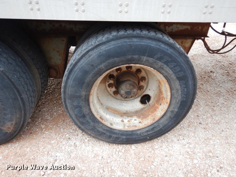 image for item GF9838 1990 Fruehauf FB915-12-53LP dry van trailer