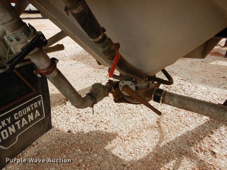 image for item GF9839 1968 Butler pneumatic dry bulk trailer