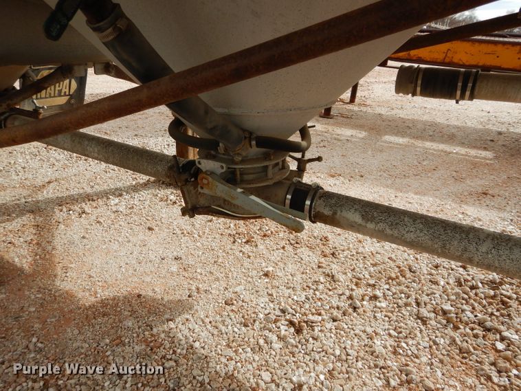 image for item GF9839 1968 Butler pneumatic dry bulk trailer