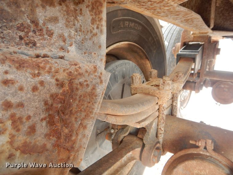 image for item GF9839 1968 Butler pneumatic dry bulk trailer