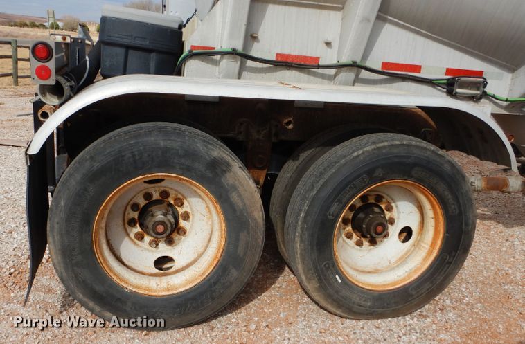 image for item GF9839 1968 Butler pneumatic dry bulk trailer