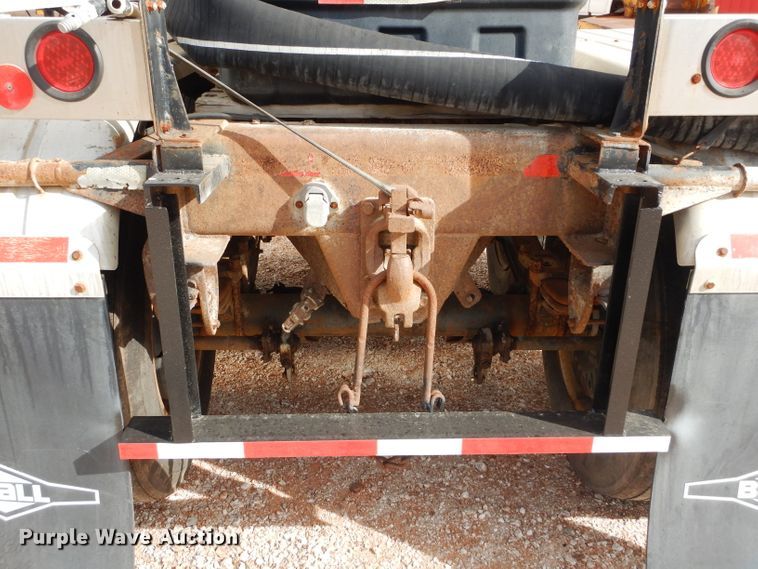 image for item GF9839 1968 Butler pneumatic dry bulk trailer