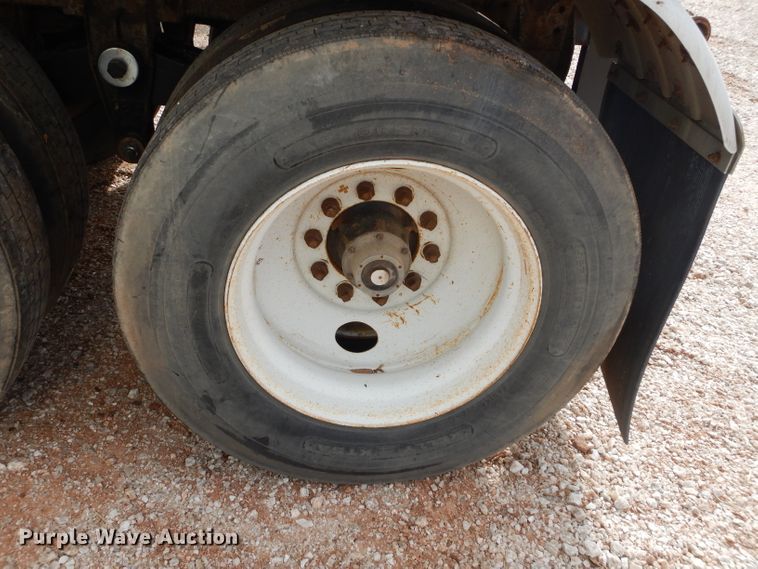 image for item GF9839 1968 Butler pneumatic dry bulk trailer