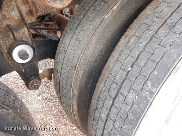 image for item GF9839 1968 Butler pneumatic dry bulk trailer