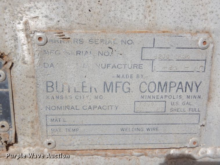 image for item GF9839 1968 Butler pneumatic dry bulk trailer