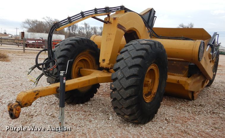 image for item GF9844 Caterpillar 60 scraper