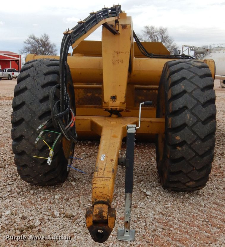 image for item GF9844 Caterpillar 60 scraper