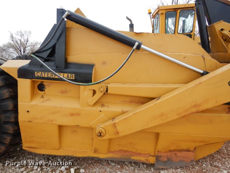 image for item GF9844 Caterpillar 60 scraper