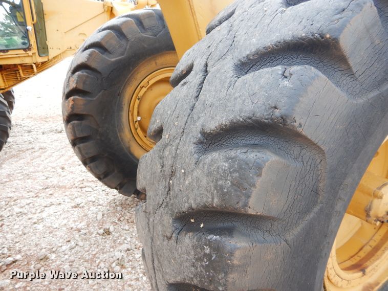 image for item GF9844 Caterpillar 60 scraper