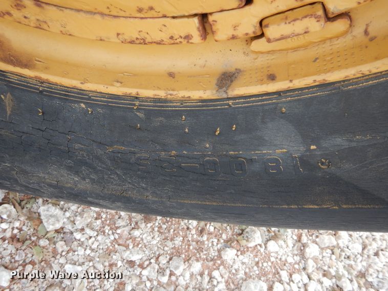 image for item GF9844 Caterpillar 60 scraper