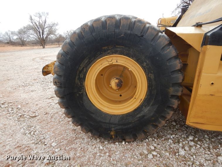 image for item GF9844 Caterpillar 60 scraper