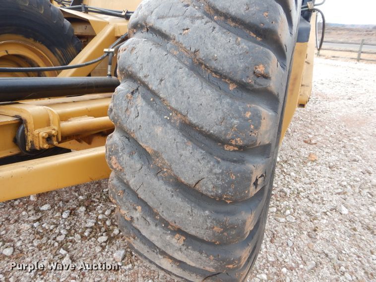 image for item GF9844 Caterpillar 60 scraper