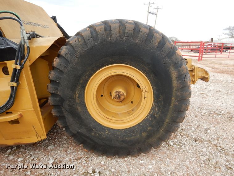 image for item GF9844 Caterpillar 60 scraper