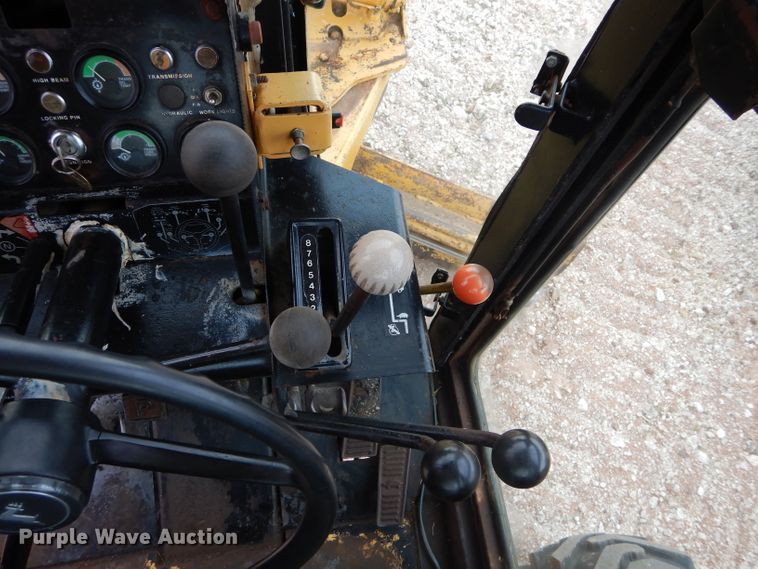 image for item GF9845 1980 John Deere 670A motor grader