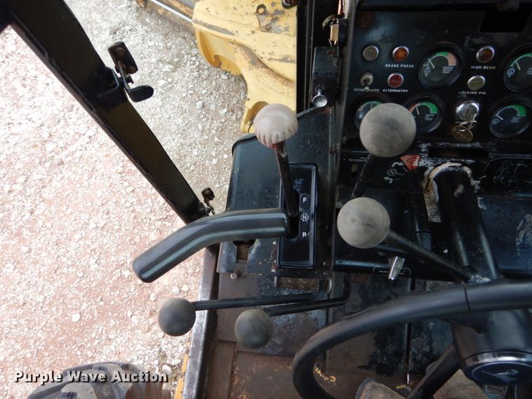 image for item GF9845 1980 John Deere 670A motor grader