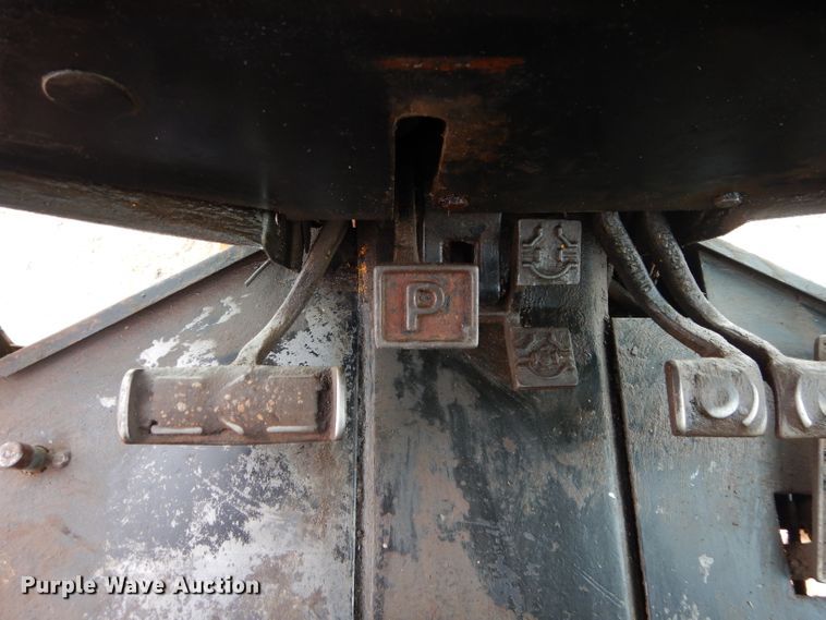 image for item GF9845 1980 John Deere 670A motor grader