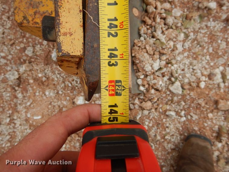 image for item GF9845 1980 John Deere 670A motor grader