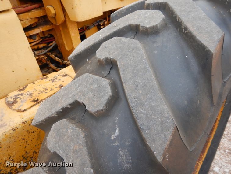 image for item GF9845 1980 John Deere 670A motor grader