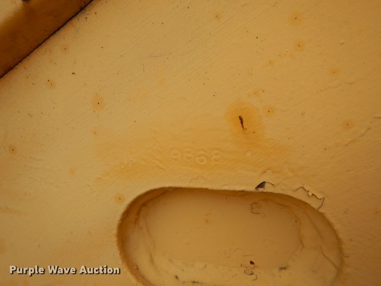 image for item GF9845 1980 John Deere 670A motor grader