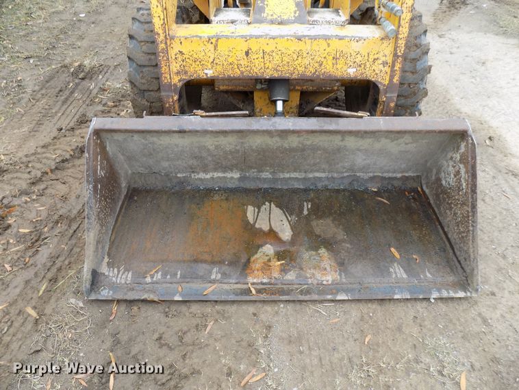 image for item GF9860 1983 Bobcat 743 skid steer