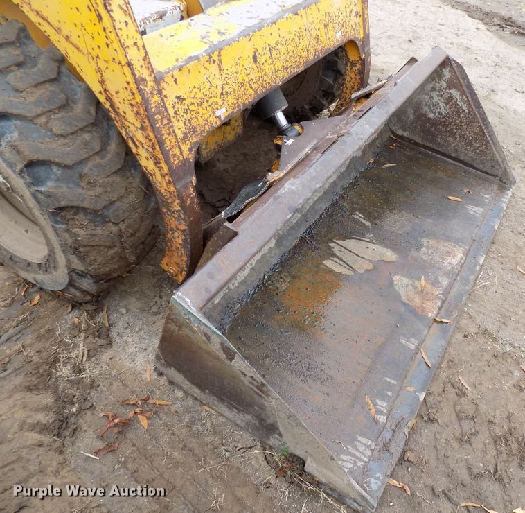 image for item GF9860 1983 Bobcat 743 skid steer