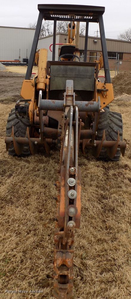 image for item GF9863 1996 Case 660 trencher