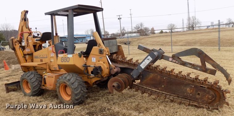 image for item GF9863 1996 Case 660 trencher