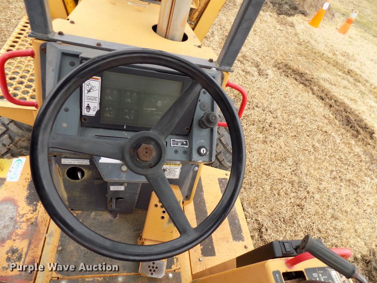 image for item GF9863 1996 Case 660 trencher