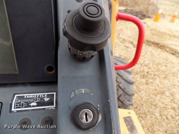 image for item GF9863 1996 Case 660 trencher