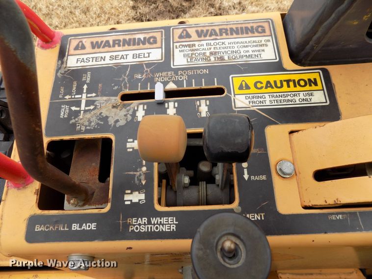 image for item GF9863 1996 Case 660 trencher