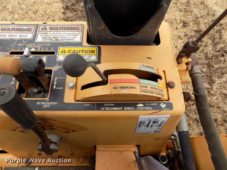 image for item GF9863 1996 Case 660 trencher