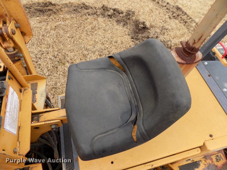 image for item GF9863 1996 Case 660 trencher