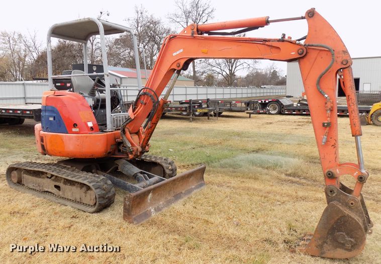 image for item GF9864 2000 Hitachi EX35U mini excavator