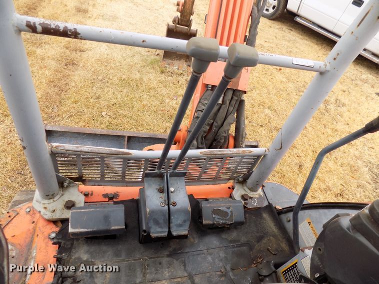 image for item GF9864 2000 Hitachi EX35U mini excavator