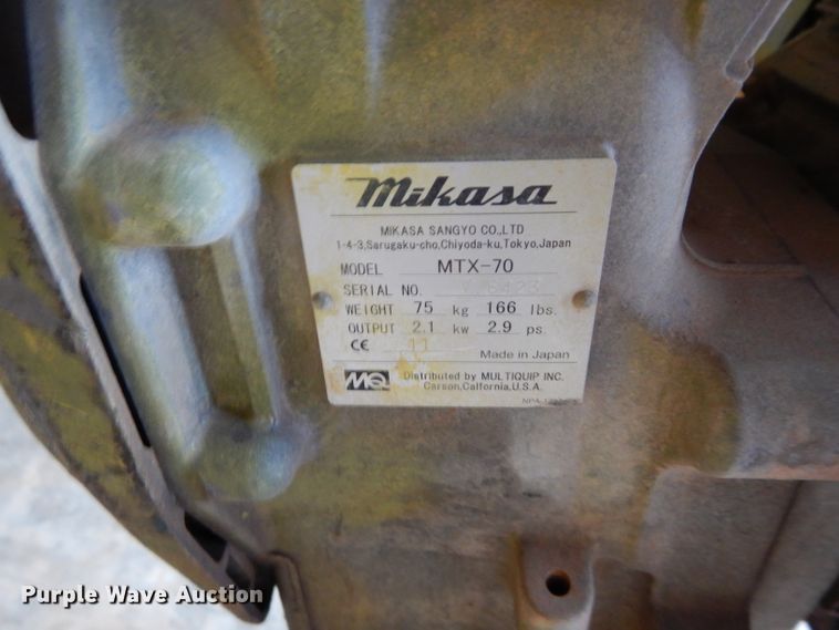 image for item GF9871 Approximately 6 Mikasa MTX-70 plate compactors