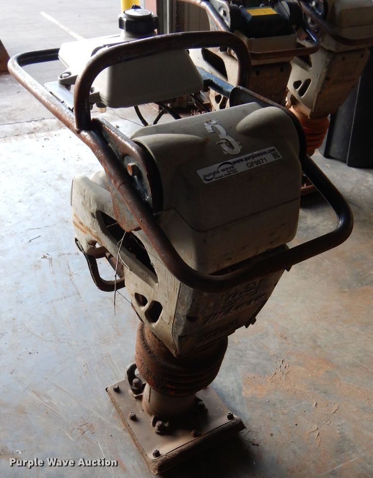 image for item GF9871 Approximately 6 Mikasa MTX-70 plate compactors