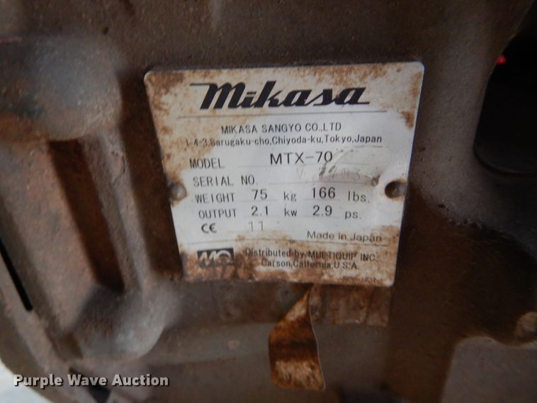 image for item GF9871 Approximately 6 Mikasa MTX-70 plate compactors