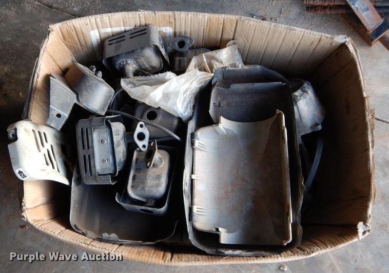 image for item GF9871 Approximately 6 Mikasa MTX-70 plate compactors